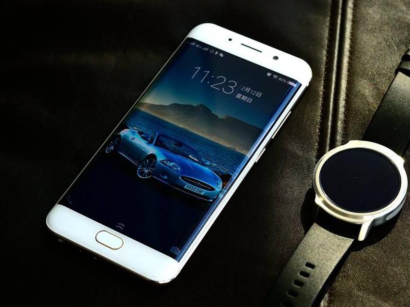 并非iPhone掉价，而是国产机涨价，这6台4500元起步-全普激光手机多少钱