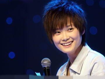 李宇春漂亮吗？