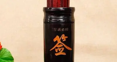 用打卦、抽签等方式算命准不准？