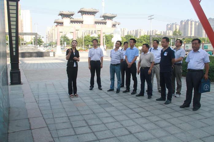 宝鸡市政府副秘书长刘天军考察康美（亳州）中药城-宝鸡康美药业公司
