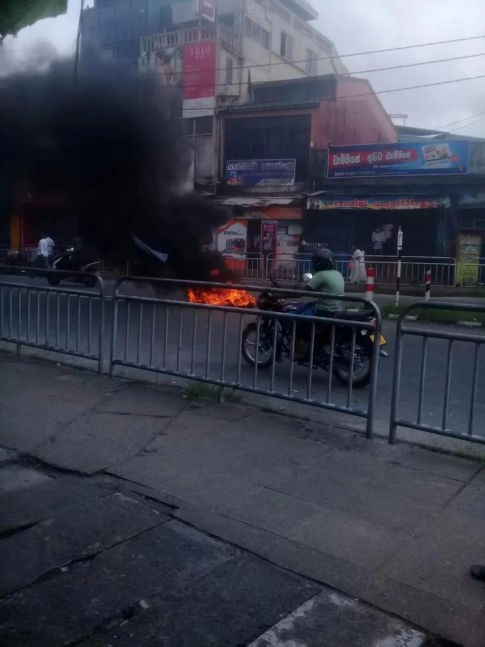 斯里兰卡华人：会被当地人挥棒拦车