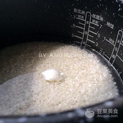 终于找到正宗的腊味煲仔饭，广式腊味煲仔饭