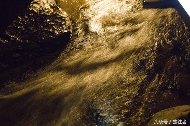 萤火虫水洞地下大峡谷导游讲解，——一位游客的游览纪实