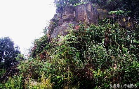 四川发现深山大佛，当地回应：近代雕塑作品