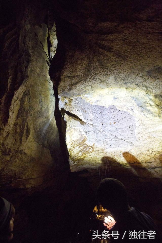 萤火虫水洞地下大峡谷导游讲解，——一位游客的游览纪实