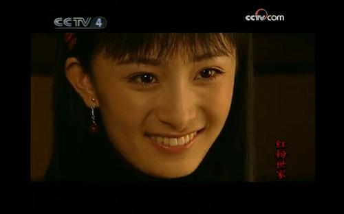 杨幂的鼻子是鼻综合吗，别追问杨幂削骨没