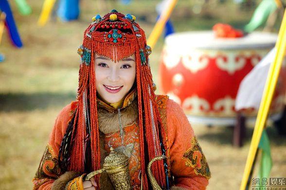 美人无泪董鄂妃，张檬年轻的时候的颜值（把这五位同样演“董鄂妃”）