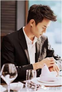 靳东说和王凯不熟，靳东王凯李易峰