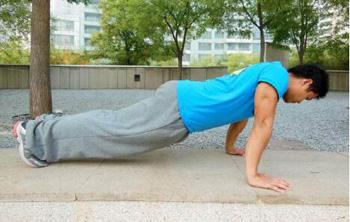 前锯肌锻炼方法，圆肩前锯肌锻炼方法（为什么训练前锯肌很重要）