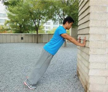 前锯肌锻炼方法，圆肩前锯肌锻炼方法（为什么训练前锯肌很重要）