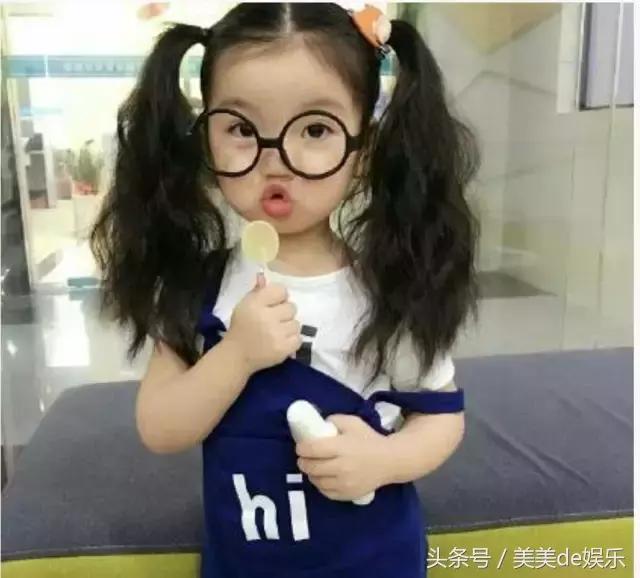 阿拉蕾的凄惨身世，董力和阿拉蕾私下聚会（被爸爸败光所有财产）