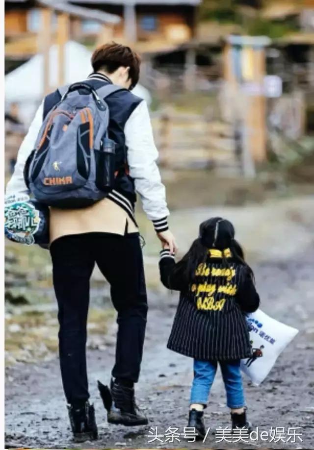 阿拉蕾的凄惨身世，董力和阿拉蕾私下聚会（被爸爸败光所有财产）