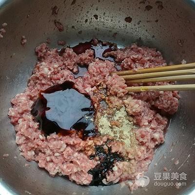 羊肉放什么菜包饺子好吃，羊肉饺子馅配什么蔬菜（教你3种不同搭配）