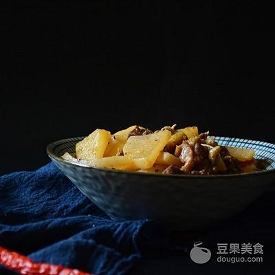 牛肉烧萝卜怎么烧好吃，牛肉烧萝卜的正确做法