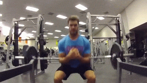 杠铃锻炼方法及图解，5个增肌最好的杠铃力量训练