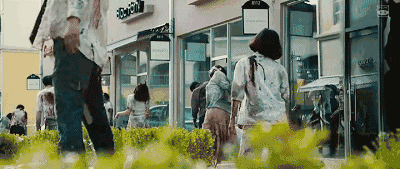 日本第一个丧尸片，日本这部丧尸片根本不输釜山行