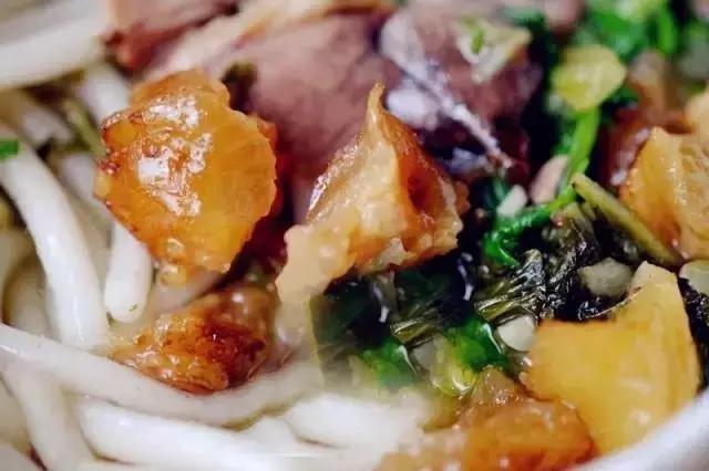 贵阳36元一碗牛肉粉，这些被吃货的挤爆门槛的牛肉粉馆