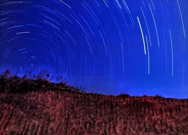 手机怎么拍好星轨，用手机拍摄星空星轨及延时视频摄影大片的5个技巧