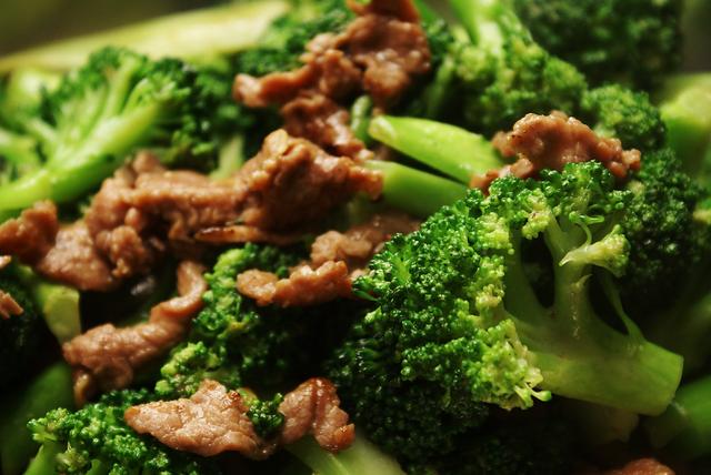 西兰花炒牛肉做法大全，和牛肉简单一炒
