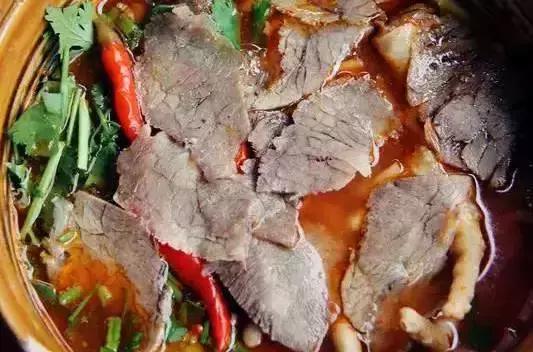 贵阳36元一碗牛肉粉，这些被吃货的挤爆门槛的牛肉粉馆
