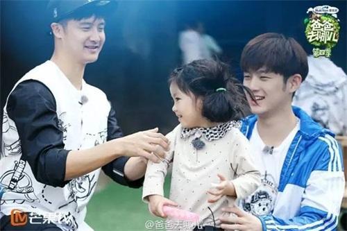 爸爸去哪儿阿拉蕾，爸爸去哪儿第五季董力阿拉蕾回归（还记得《爸爸去哪儿4》里的阿拉蕾吗）