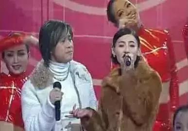 黑社会老大的女人，殷桃霸气（全球最牛4位黑帮女老大）