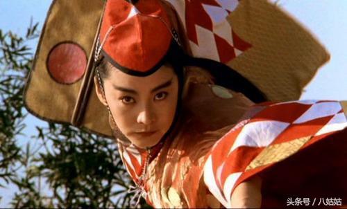 林青霞经典电影片段东方不败，内地名伶远比林青霞传神惊艳