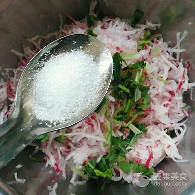 凉拌萝卜丝的做法，凉拌萝卜片爽脆好吃