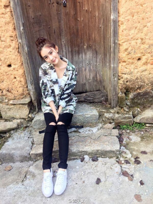 孟子义家庭背景，一年级毕业季孟子义生气走了（一双明眸大眼遗传了父母优质基因）