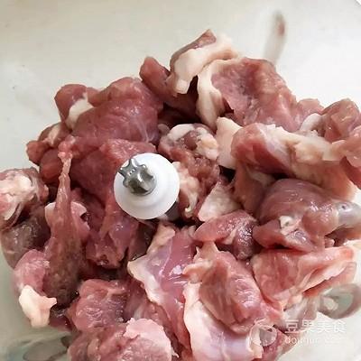 羊肉水饺配什么菜好吃，羊肉配什么菜最佳（羊肉饺子馅怎么调）