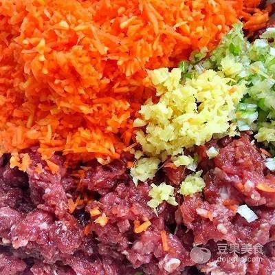 羊肉水饺配什么菜好吃，羊肉配什么菜最佳（羊肉饺子馅怎么调）