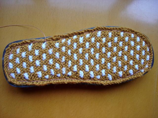 毛线拖鞋的钩法教程，毛线拖鞋的编织方法