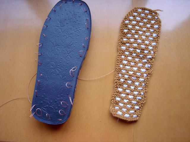 毛线拖鞋的钩法教程，毛线拖鞋的编织方法