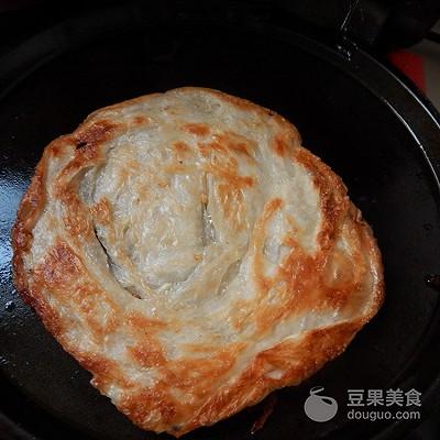 自制手抓饼的家常做法，简单板的手抓饼的做法