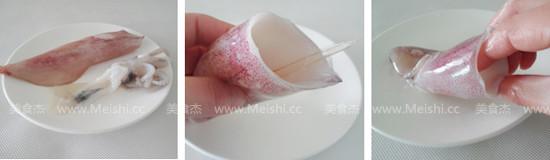 鱿鱼怎么清理干净，鱿鱼正确清理办法（不会的话）