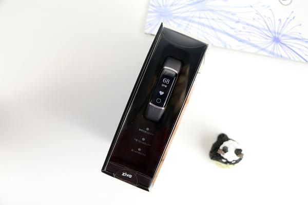 乐心智能手环官网网址，但是用手机多点触控进行交互的