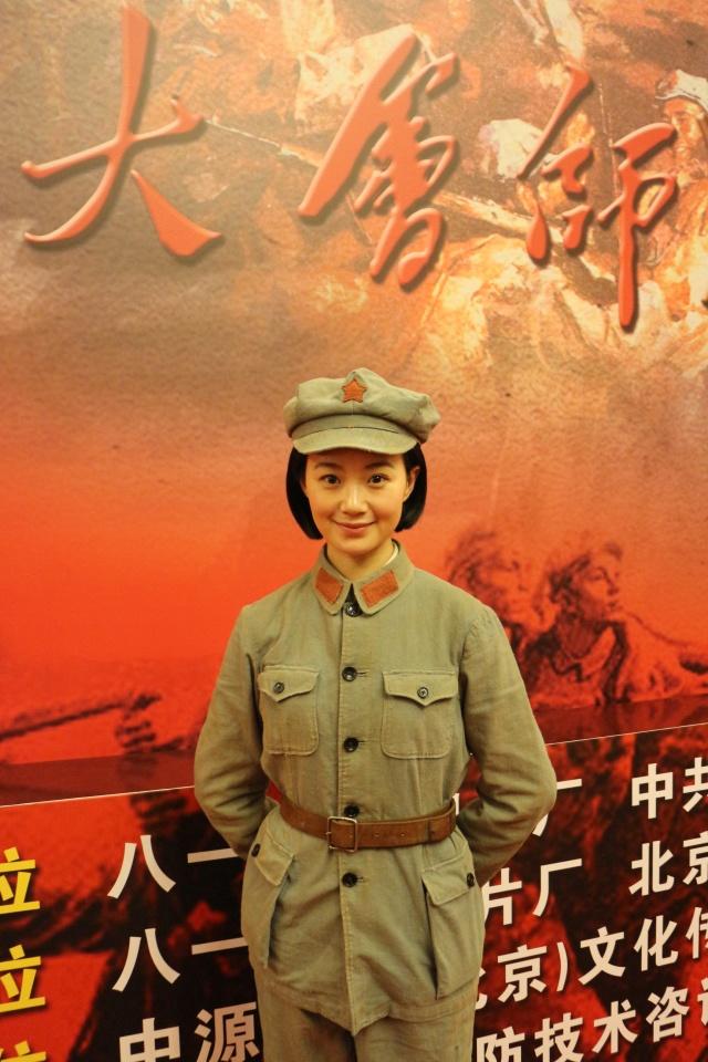 一品红梅以诗来赠肖战，才华横溢的小飞侠给肖战写情书