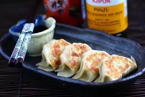 水饺用英语怎么说，饺子用英语怎么说dumpling（还要再说dumpling吗）