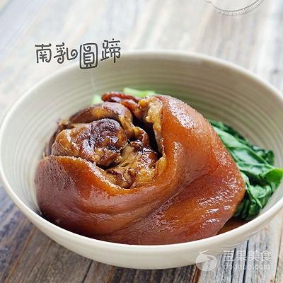 蒸圆蹄的家常做法，你还在为吃么烦恼嘛