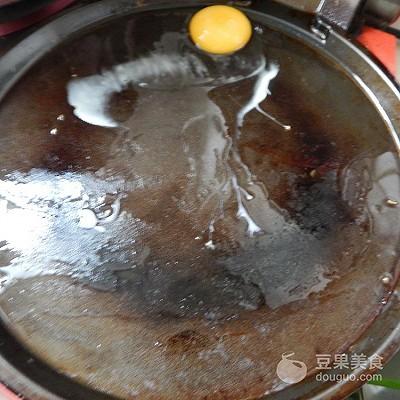 自制手抓饼的家常做法，简单板的手抓饼的做法