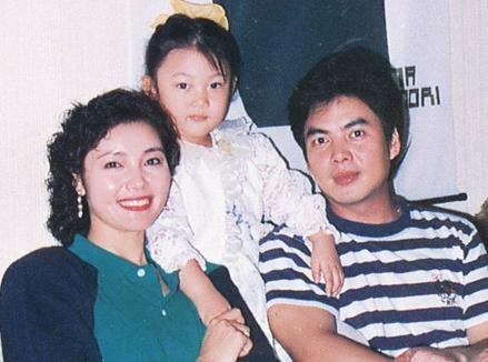 歌手姜黎黎简历，姜黎黎：嫁小3岁汪宝生