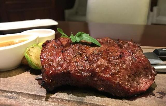 牛排餐厅常用菜谱目录，新年的第一餐要不要来一份牛排