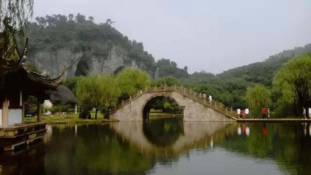 绍兴有什么特色小吃小编来告诉你，绍兴各地最具代表美食大汇总