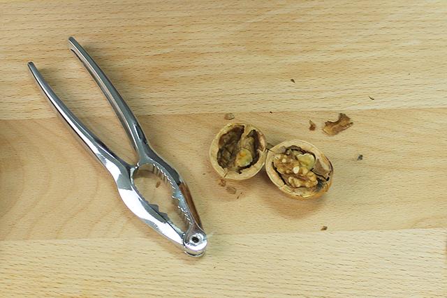 这份坚果营养测评表请您检查，吃坚果怎么才能吃得爽