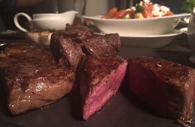 牛排餐厅常用菜谱目录，新年的第一餐要不要来一份牛排