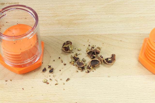 这份坚果营养测评表请您检查，吃坚果怎么才能吃得爽