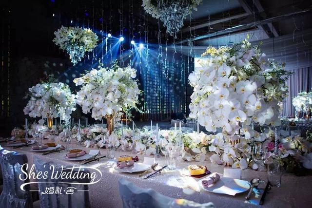 xoxo呛口小辣椒，猴子喂魔鬼辣椒（对比图觉得不是同一个人吧）