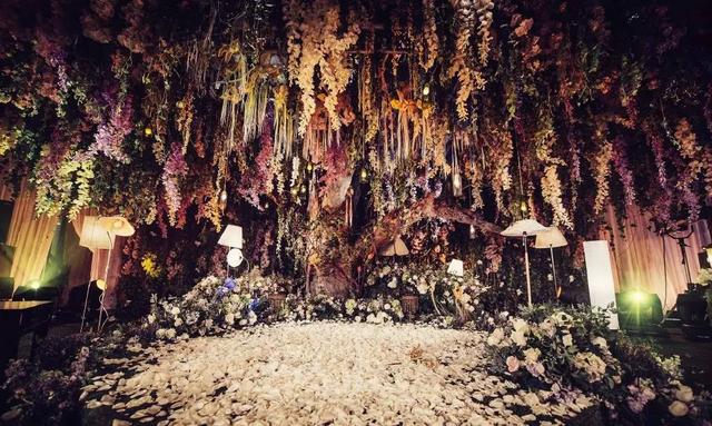 xoxo呛口小辣椒，猴子喂魔鬼辣椒（对比图觉得不是同一个人吧）