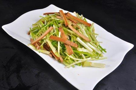 水芹菜怎么做好吃，水芹菜有哪些吃法