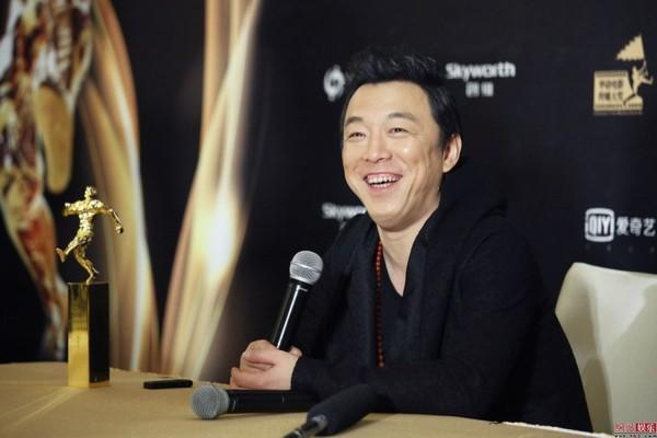 黄渤主持金马奖完整版，黄渤金马奖颁奖典礼完整（金马奖晚会空缺17分钟）